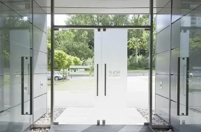 Frameless Tempered Glass Doors